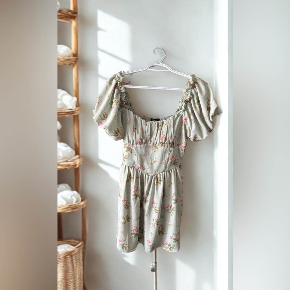 Trixxi Light Green Floral Puff Sleeve Mini Dress